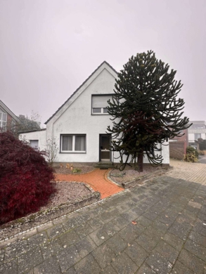 Freistehendes Einfamilienhaus mit viel Platz und Potenzial, 48282 Emsdetten, Einfamilienhaus