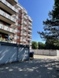 großzügige Wohnung als Kapitalanlage in direkter Zentrumslage von Kinderhaus - Hausansicht/Garagen