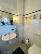 Ihr neues Zuhause: Doppelhaushälfte mit Kamin, Garten, Garage und vielem mehr - Gäste-WC